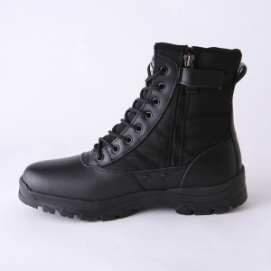 Men's black desert boots