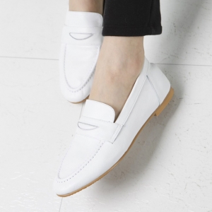 womans white loafers