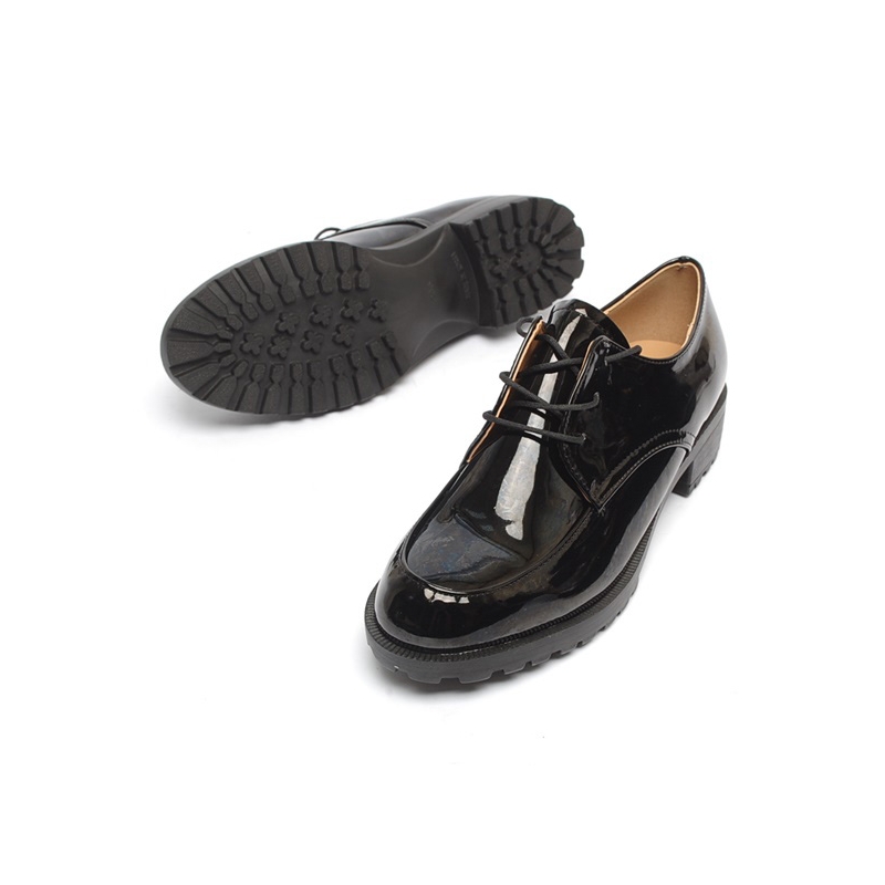 womens black lace up oxfords