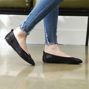 https://what-is-fashion.com/3322-25760-thickbox/womens-chic-round-toe-flat-shoes-black.jpg