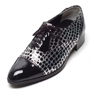 https://what-is-fashion.com/4254-33222-thickbox/mens-synthetic-leather-glitter-silver-dot-black-lace-up-shoes.jpg