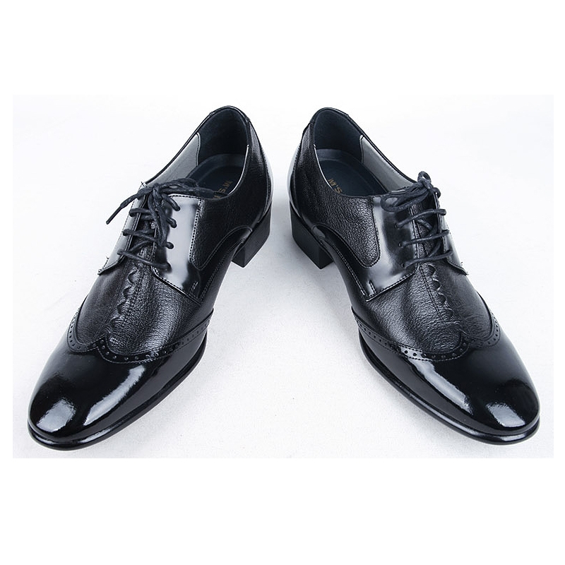 Mens black leather wing tip lace up dress shoes