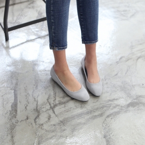 https://what-is-fashion.com/4368-34000-thickbox/women-s-round-toe-real-leather-simple-basic-flats-gray.jpg