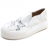 Women's vintage synthetic leather glitter spangle round toe thick platform slip-on sneakers silver