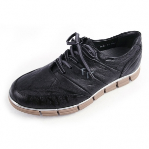 https://what-is-fashion.com/4675-37026-thickbox/men-s-round-toe-lace-up-wrinkle-black-leather-sneakers.jpg