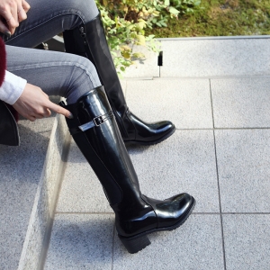 https://what-is-fashion.com/4709-37338-thickbox/women-s-black-side-zip-closure-bold-heels-knee-high-boots.jpg