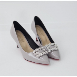 https://what-is-fashion.com/4816-38108-thickbox/women-s-synthetic-leather-square-glitter-pendant-classic-pumps-red.jpg