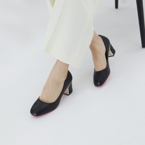 https://what-is-fashion.com/4834-48682-thickbox/women-s-synthetic-leather-chunky-med-heels-comfortable-black-pumps.jpg