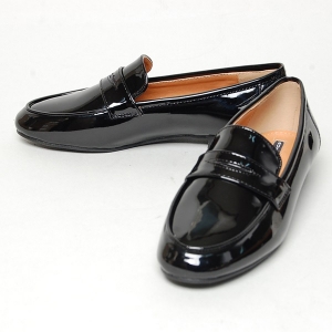 https://what-is-fashion.com/4908-38762-thickbox/women-s-round-toe-u-line-wrinkle-glossy-black-low-heels-penny-loafers.jpg