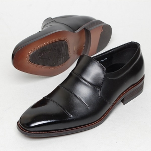https://what-is-fashion.com/5109-40033-thickbox/men-s-round-toe-stitch-wrinkle-leather-loafer-shoes.jpg