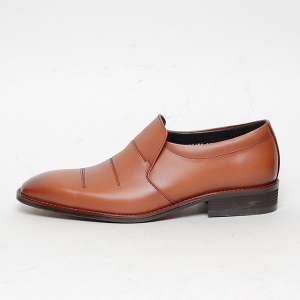 https://what-is-fashion.com/5111-40039-thickbox/men-s-round-toe-stitch-wrinkle-leather-loafer-shoes.jpg