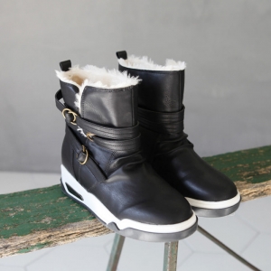 https://what-is-fashion.com/5632-43849-thickbox/women-s-synthetic-leather-inner-fur-buckle-air-comfort-sole-snow-boots.jpg