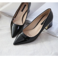 Glossy Black Pointed Toe Pumps