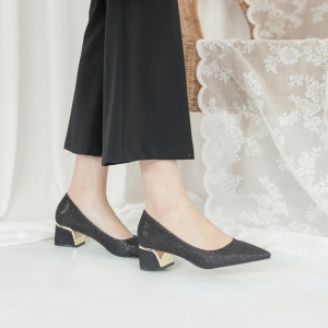 https://what-is-fashion.com/5741-44387-thickbox/women-s-glitter-black-pointed-toe-metallic-med-heel-pumps.jpg