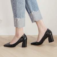 Pointed Toe Glossy Black Chunky Med Heel Pumps