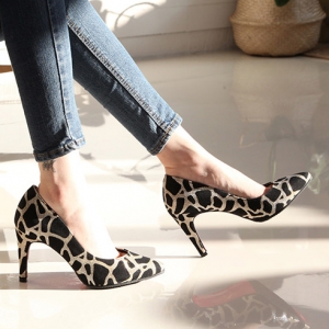 https://what-is-fashion.com/5845-45202-thickbox/women-s-pointed-toe-giraffe-pattern-glitter-gold-high-heel-pumps.jpg