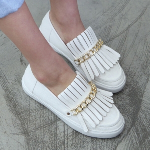 https://what-is-fashion.com/5873-45418-thickbox/women-s-gold-metallic-chain-fringe-white-loafer-shoes.jpg
