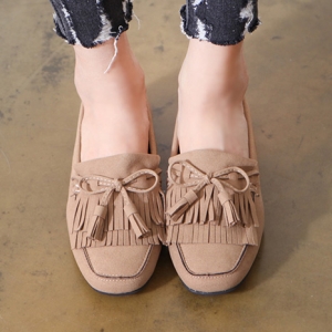 https://what-is-fashion.com/5929-45891-thickbox/women-s-beige-double-layer-fringe-tassel-low-heel-loafer-shoes.jpg