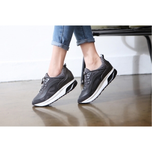 ﻿Women's Two Tone Lace Up Black Fashion Sneakers