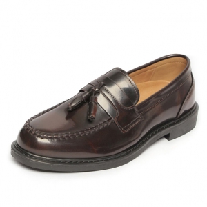 https://what-is-fashion.com/6016-46614-thickbox/men-s-apron-toe-u-line-stitch-brown-synthetic-leather-tassel-loafers-shoes.jpg