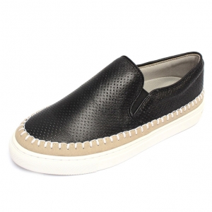 Women's round toe Black﻿ Leather Punching Slip on sneakers