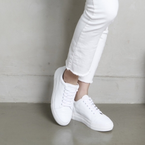 Women's Cap Toe Thick Platform Lace Up White Leather Low Top Fashion﻿ Sneakers