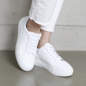 white leather low top