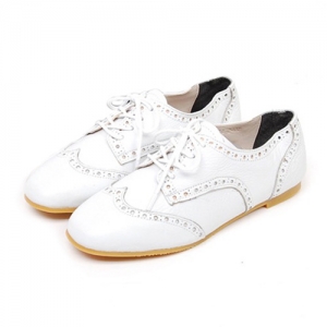 https://what-is-fashion.com/6180-47673-thickbox/women-s-round-toe-wing-tip-brogue-lace-up-white-leather-flat-oxfords-shoes.jpg