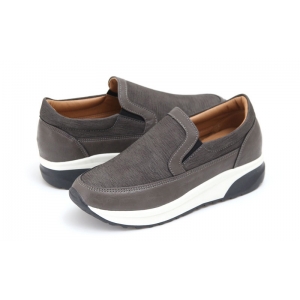 https://what-is-fashion.com/6396-49304-thickbox/women-s-two-tone-height-increasing-slip-on-sneakers-shoes.jpg