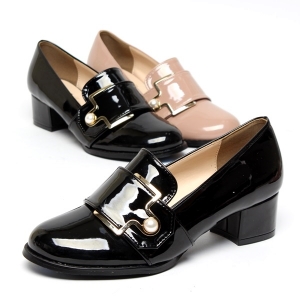 https://what-is-fashion.com/6417-49503-thickbox/women-s-beads-decoration-glossy-black-pink-med-heel-loafers.jpg